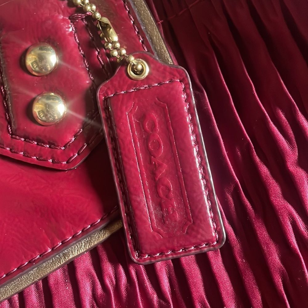 Vintage Coach Ashley Bordeaux Gathered Satin Purse Metallic Wine Patent Leather - Picture 5 of 10